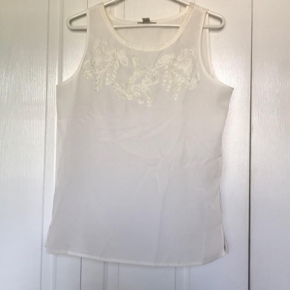 NWOT - LOFT - off White Blouse w/ embroider
